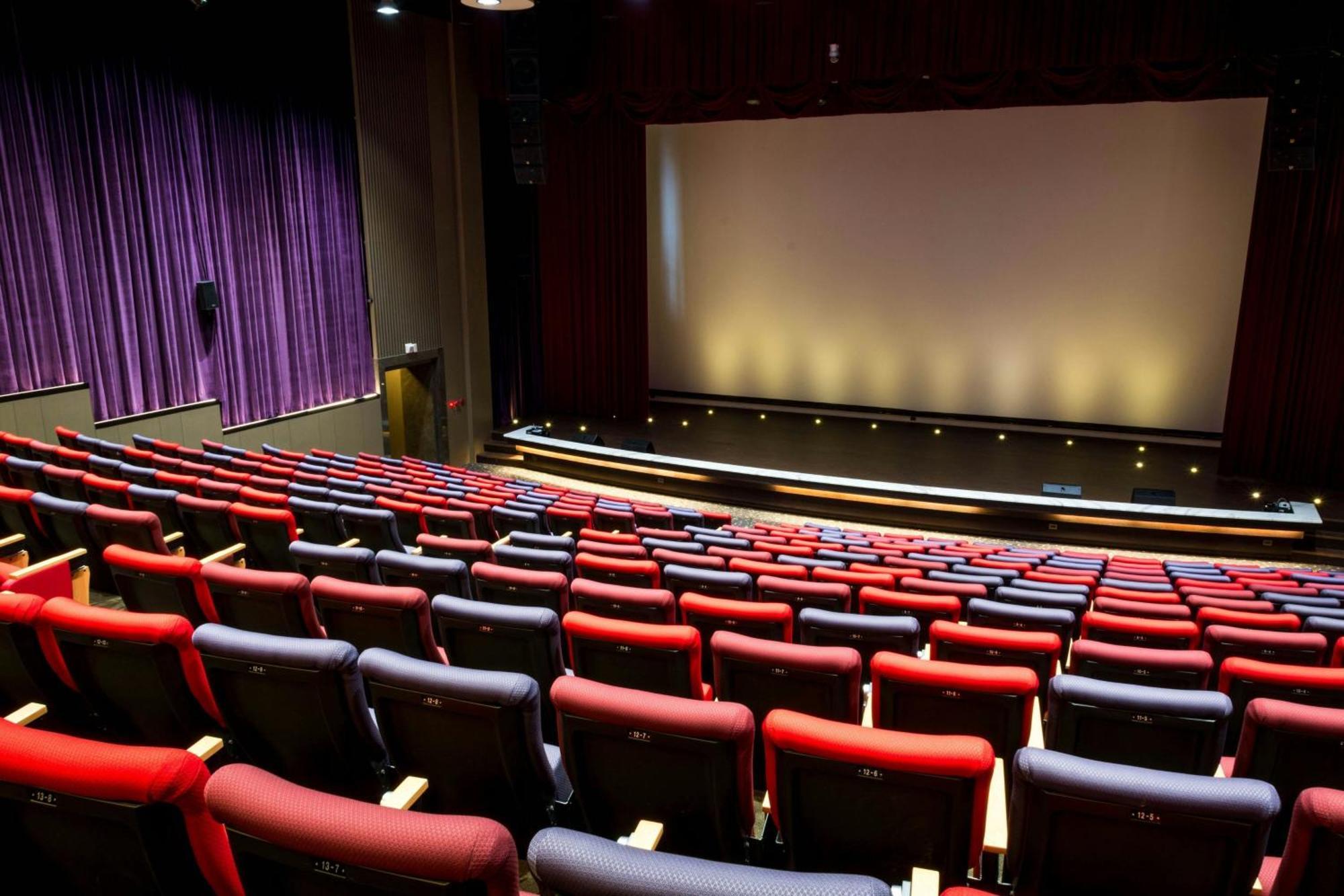 Sheraton Taitung Hotel Kültér fotó The interior of the 2007-built theater